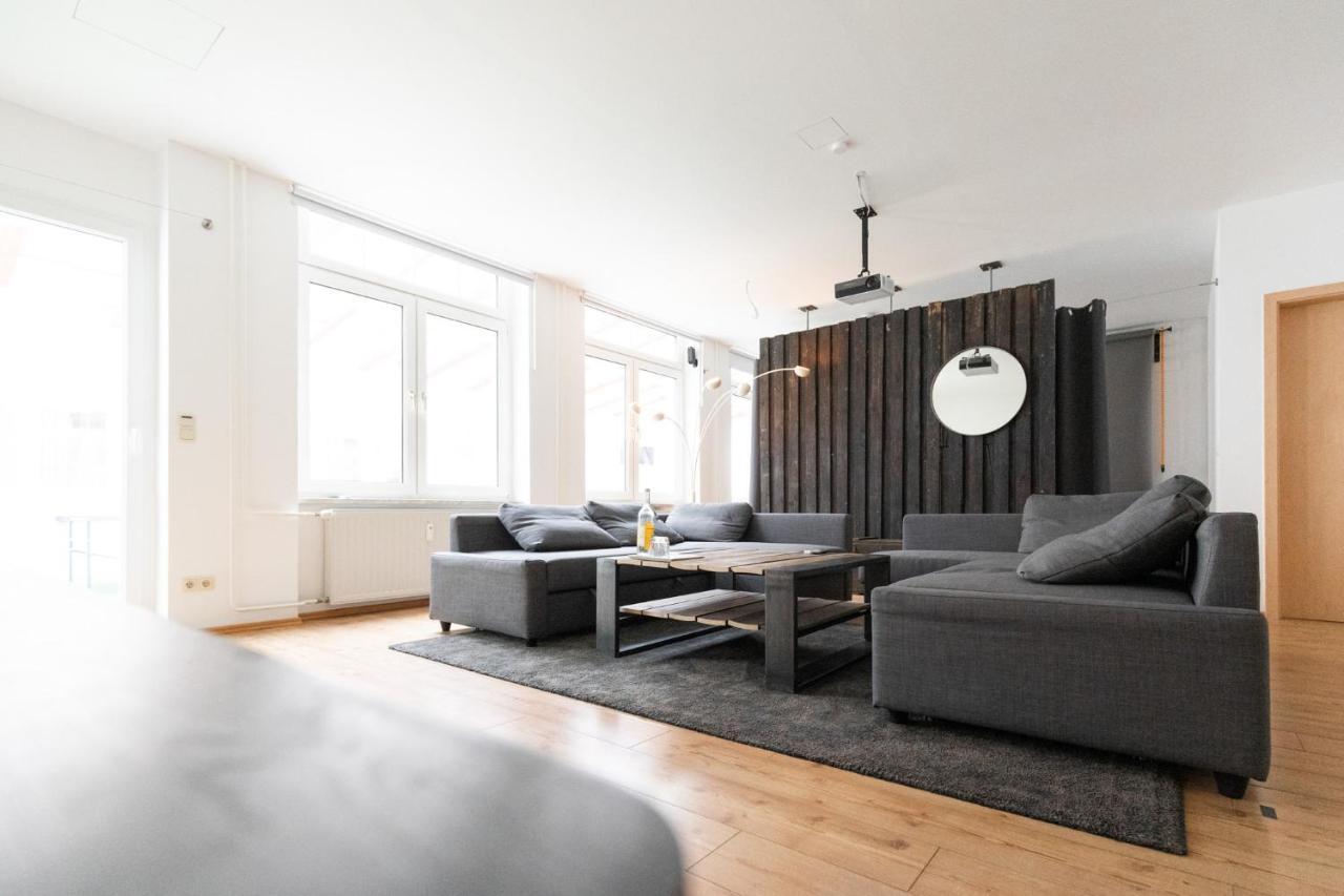 230 M2 Loft Mit Eigenem Wintergarten Mit Tischtennis & Dart, Kostenloser Parkplatz Erfurt Extérieur photo