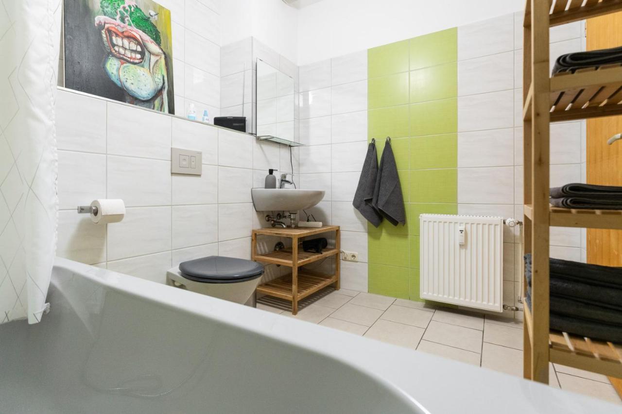 230 M2 Loft Mit Eigenem Wintergarten Mit Tischtennis & Dart, Kostenloser Parkplatz Erfurt Extérieur photo