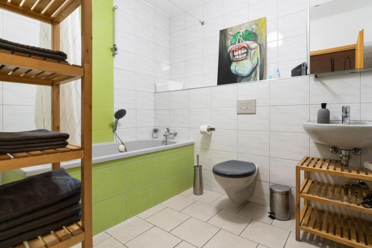 230 M2 Loft Mit Eigenem Wintergarten Mit Tischtennis & Dart, Kostenloser Parkplatz Erfurt Extérieur photo